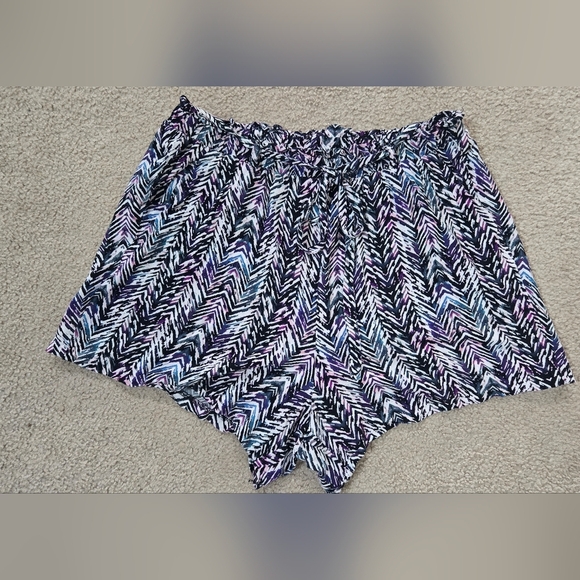 Torrid Black Chevron Pull On Tie Waist Shorts Size 1X - Picture 1 of 4